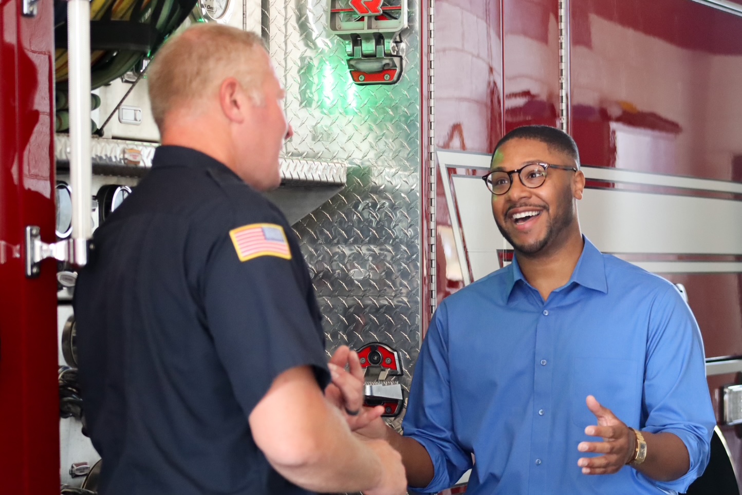 Marshall Kilgore Speaking to Fire Fighter